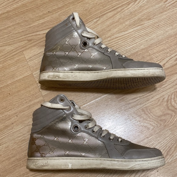 Silver GUCCI Moon boots - Picture 3 of 6